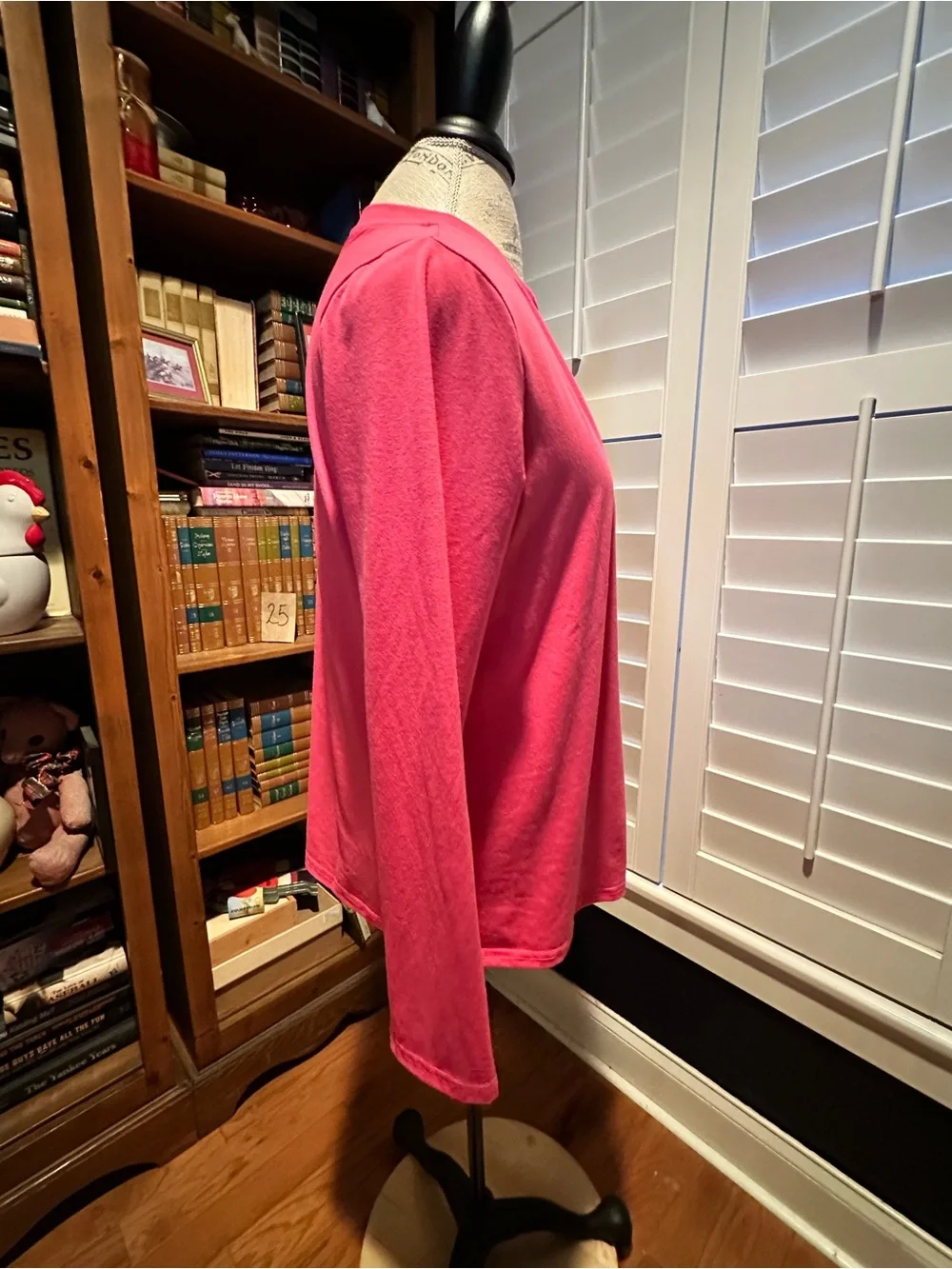 Women's Pink Long-Sleeve V-Neck Pocket Top